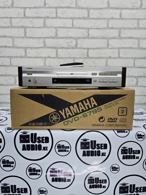 Yamaha DVD-S795