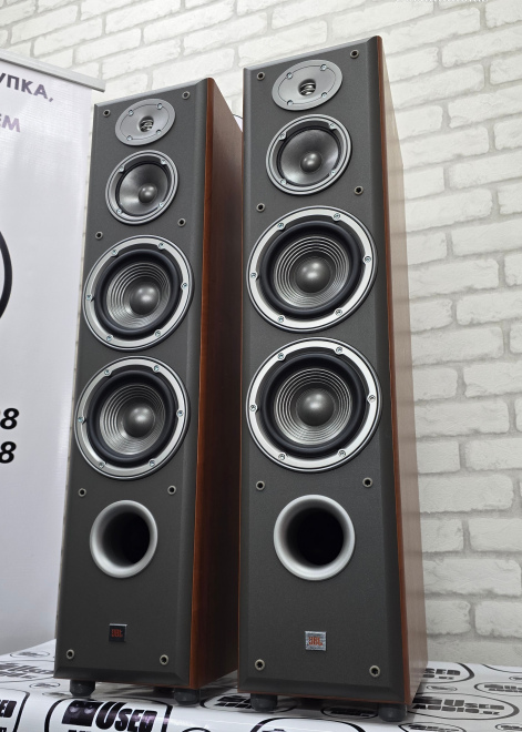 JBL Northridge E80