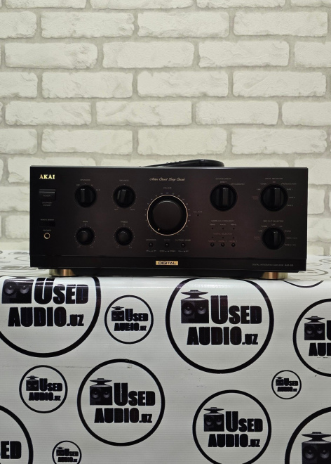 Akai AM-69
